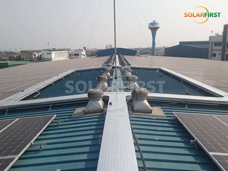 1.8MWp Solar Metal Roof Power Station in Thailand